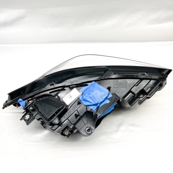 BMW F40 kairės pusės žibintas - Image 2